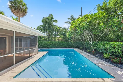$929,000 | 926 Southwest 1st Street, Boca Raton, FL 33486