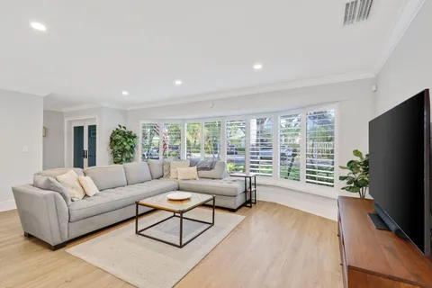 $929,000 | 926 Southwest 1st Street, Boca Raton, FL 33486