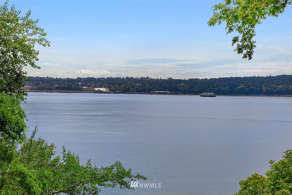 12821 Southwest Bachelor Road Vashon, WA 98070 - Photo 18 of 24 Gallery Image 18