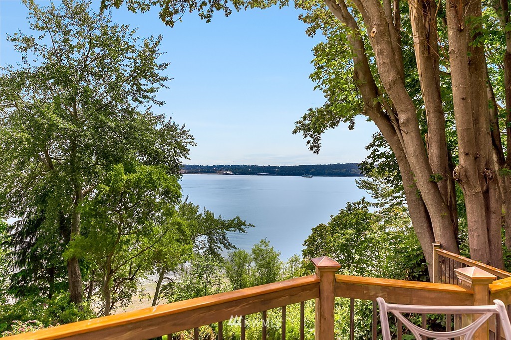 12821 Southwest Bachelor Road Vashon, WA 98070 - Photo 19 of 24 Gallery Image 19