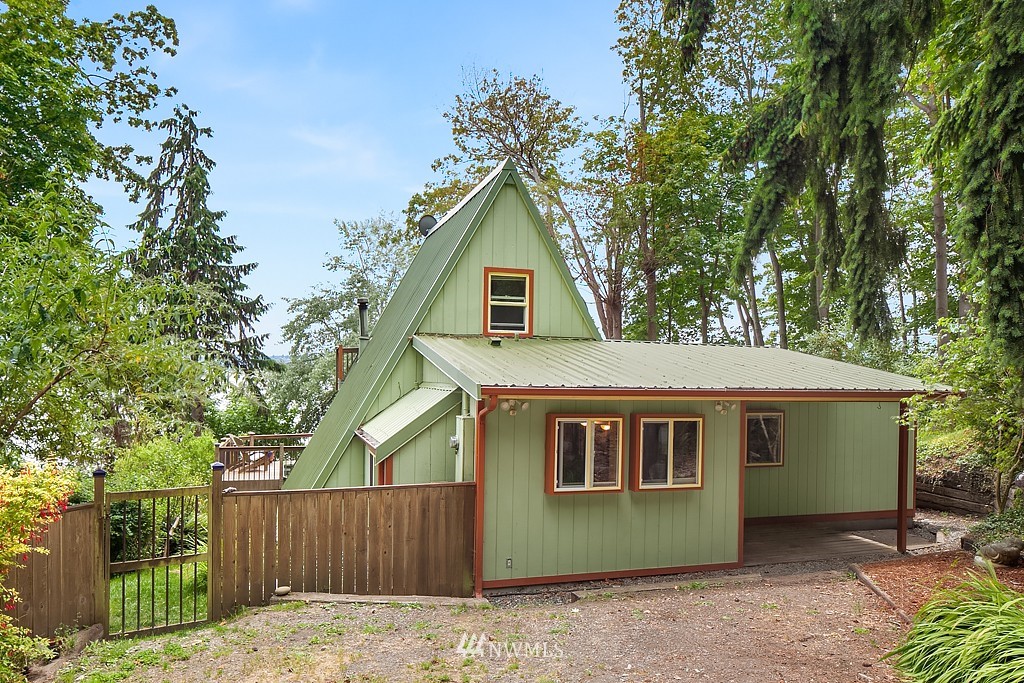 12821 Southwest Bachelor Road Vashon, WA 98070 - Photo 22 of 24 Gallery Image 22