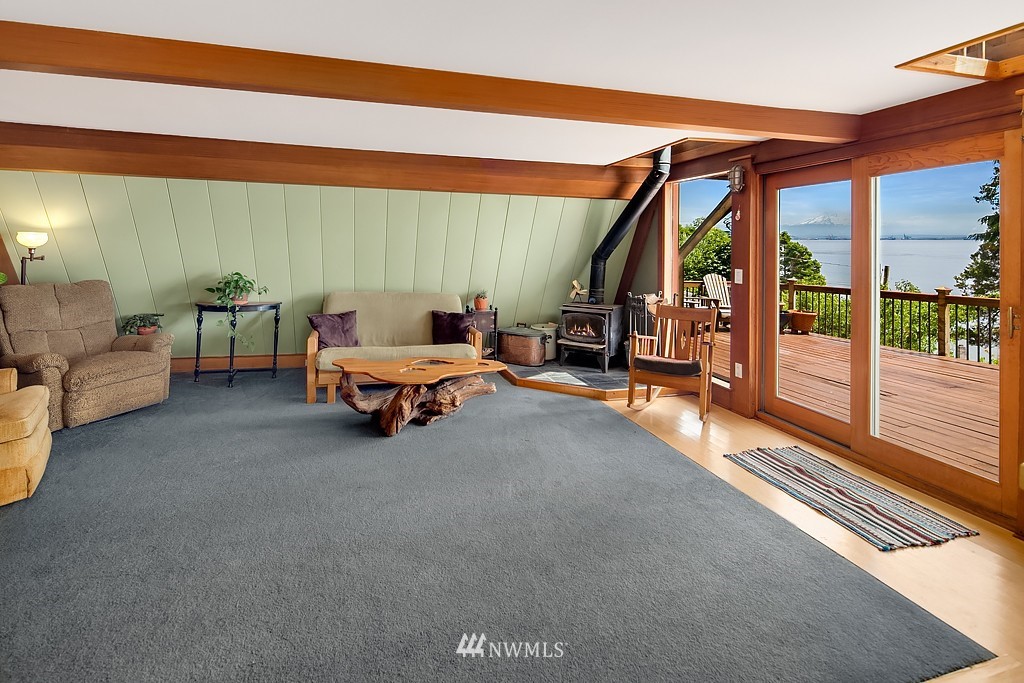 12821 Southwest Bachelor Road Vashon, WA 98070 - Photo 8 of 24 Gallery Image 8