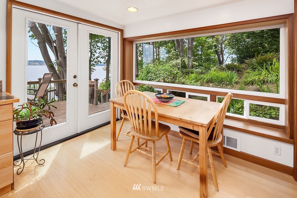 12821 Southwest Bachelor Road Vashon, WA 98070 - Photo 10 of 24 Gallery Image 10