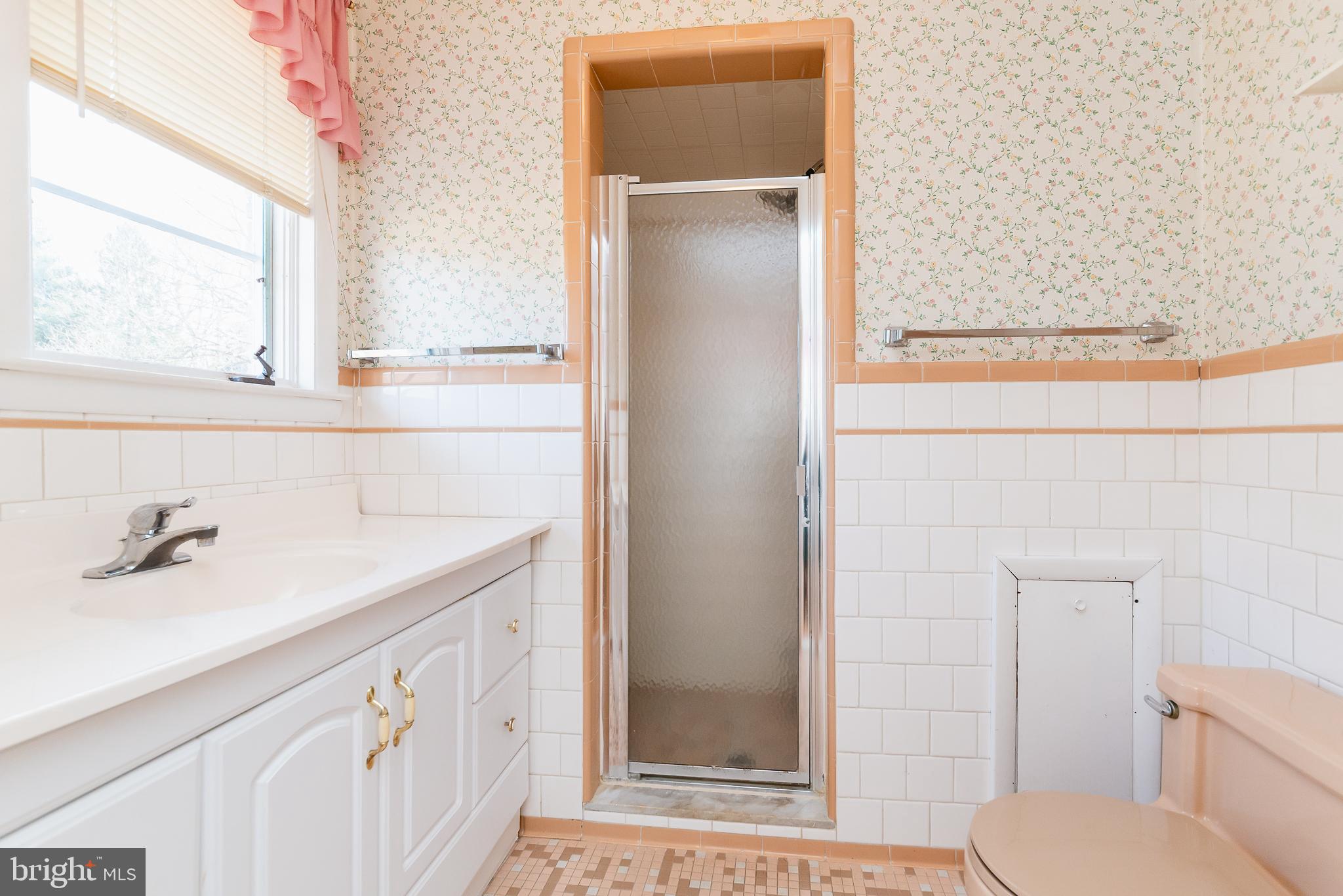 4819 Carroll Manor Road Baldwin, MD 21013 - Photo 23 of 35 Primary Bath