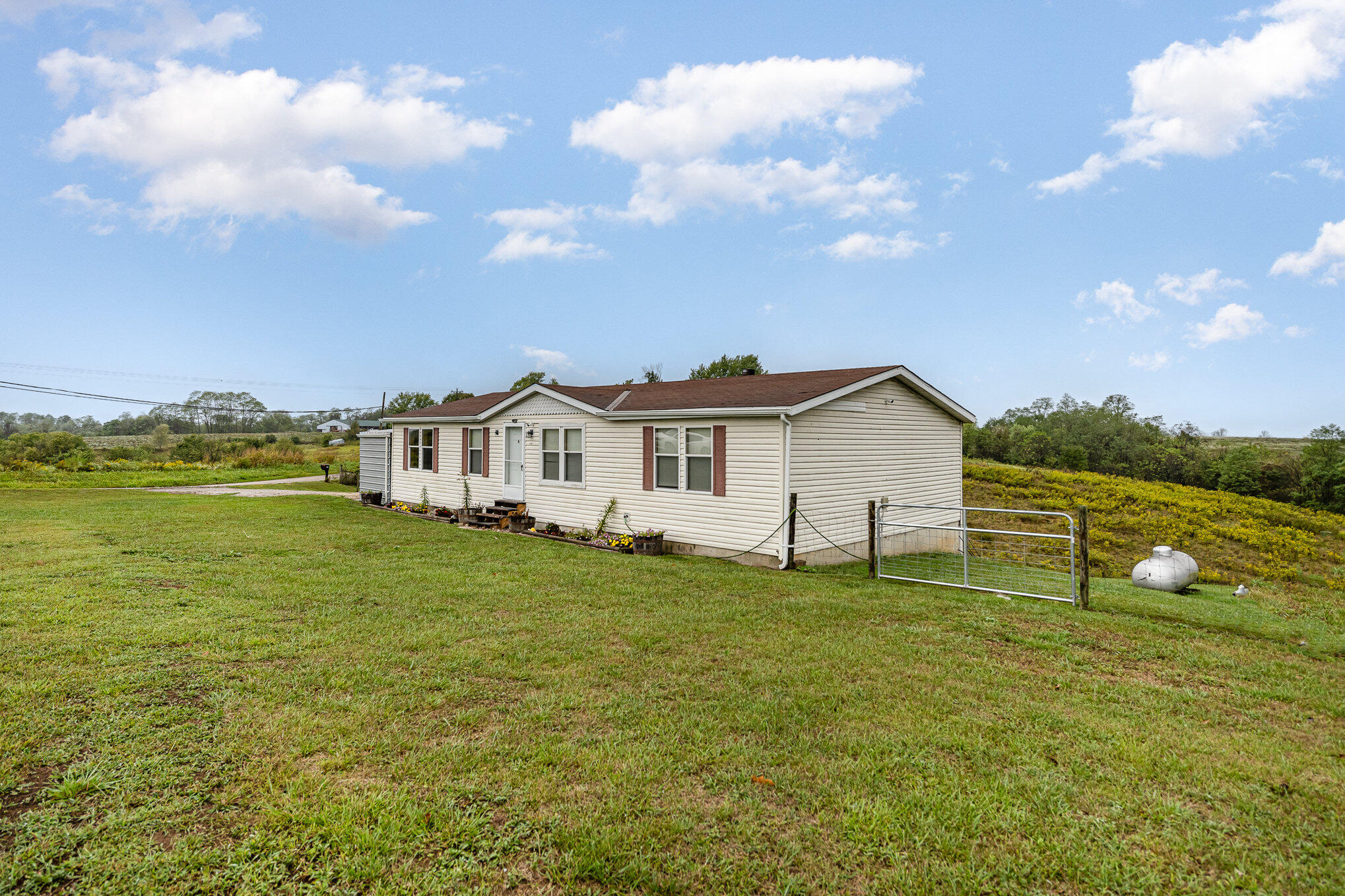 5805 Napoleon Zion Station Road Dry Ridge, KY 41035 - Photo 2 of 26