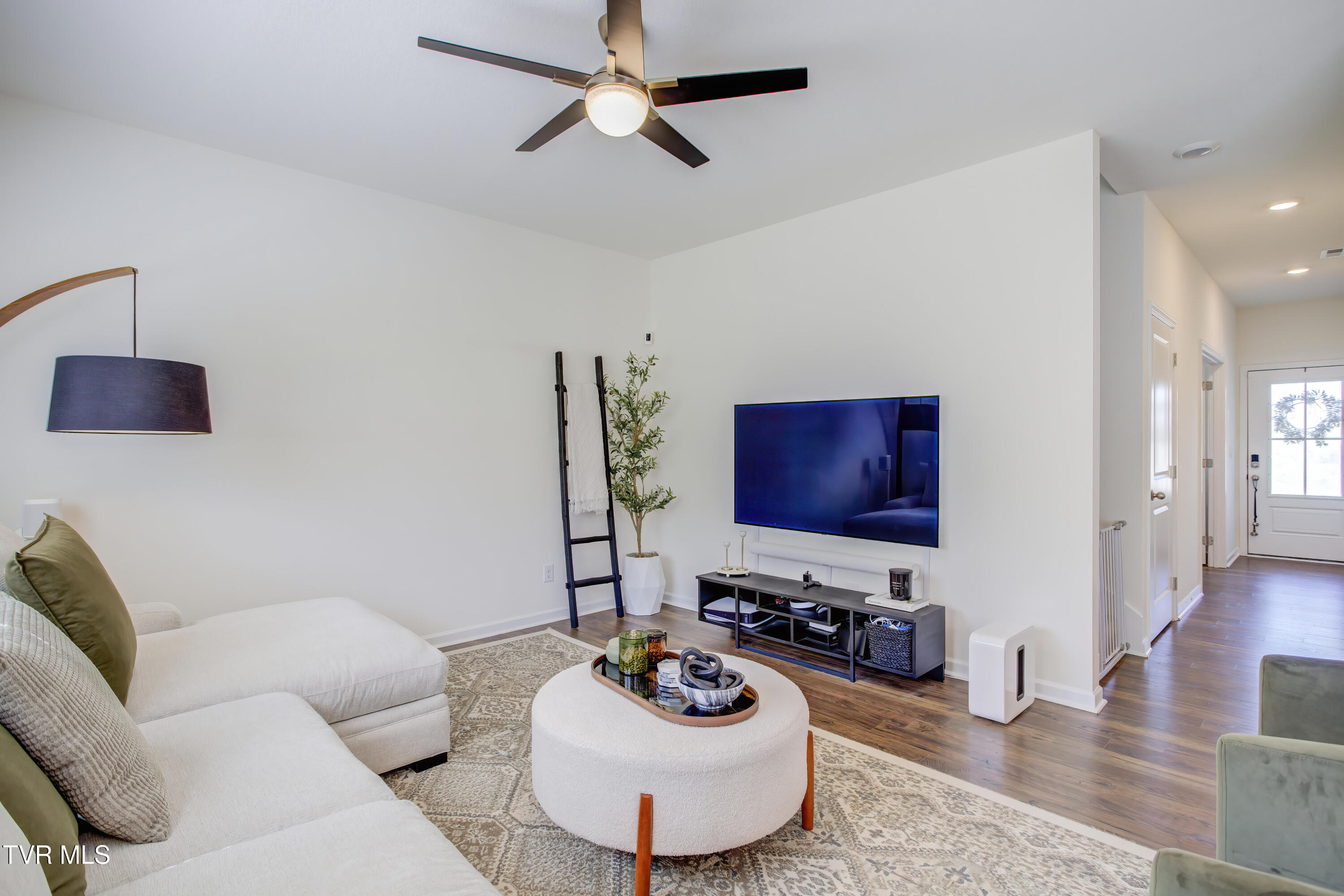 2564 Bridgeforth Crossing Kingsport, TN 37664 - Photo 14 of 28 2564 Bridgeforth Crossing (22)