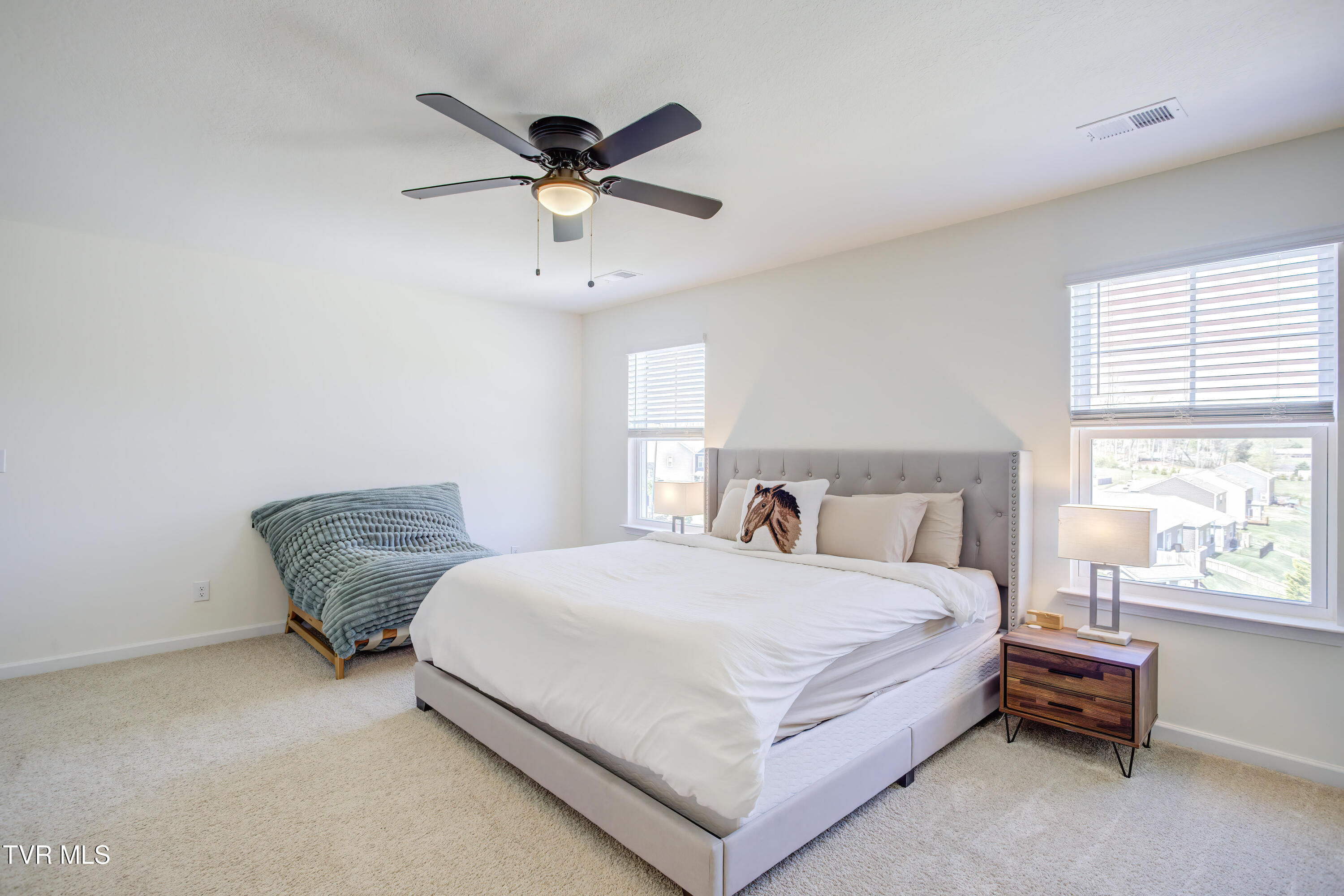 2564 Bridgeforth Crossing Kingsport, TN 37664 - Photo 19 of 28 2564 Bridgeforth Crossing (27)