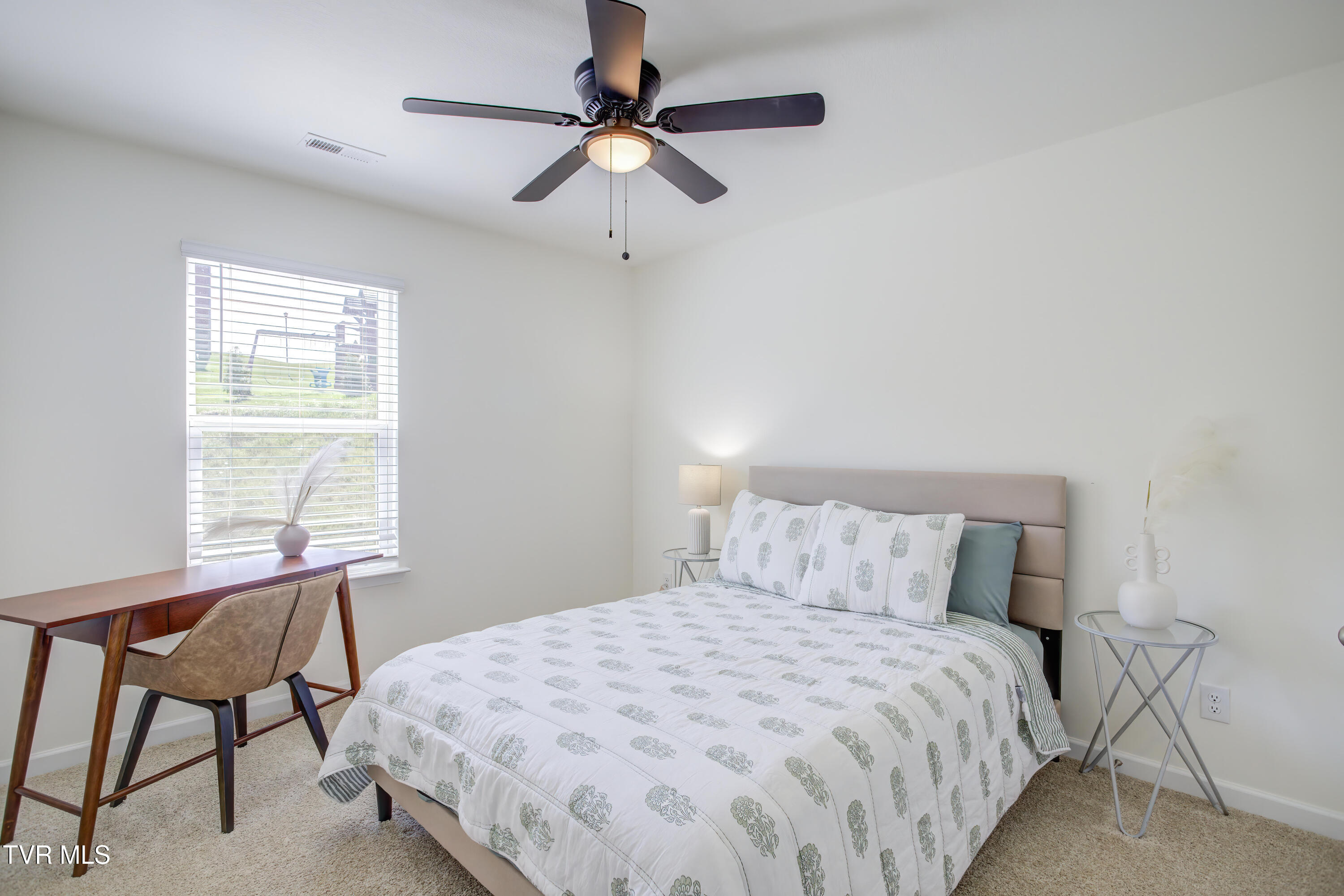 2564 Bridgeforth Crossing Kingsport, TN 37664 - Photo 21 of 28 2564 Bridgeforth Crossing (32)