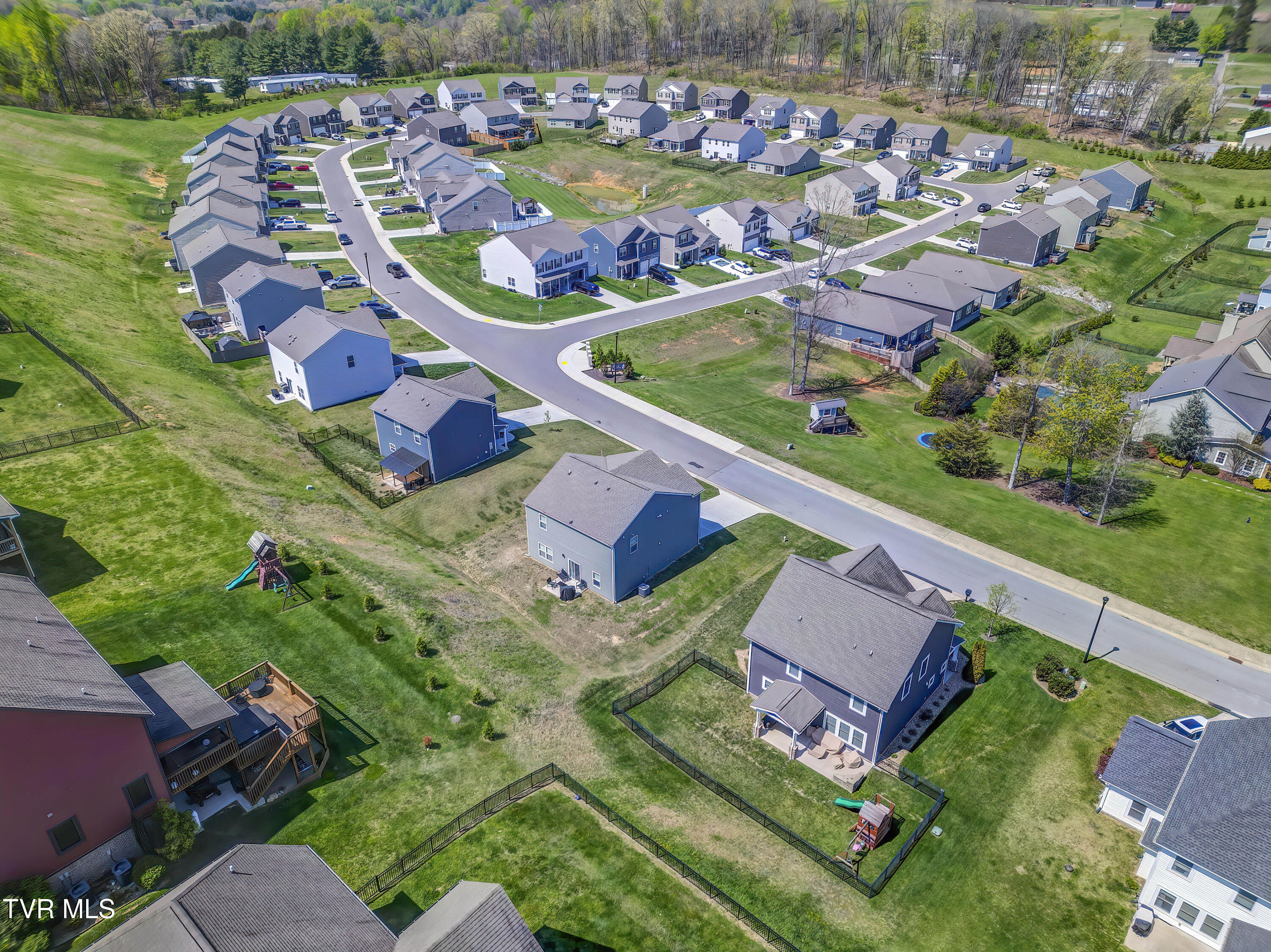 2564 Bridgeforth Crossing Kingsport, TN 37664 - Photo 25 of 28 2564 Bridgeforth Crossing (8)