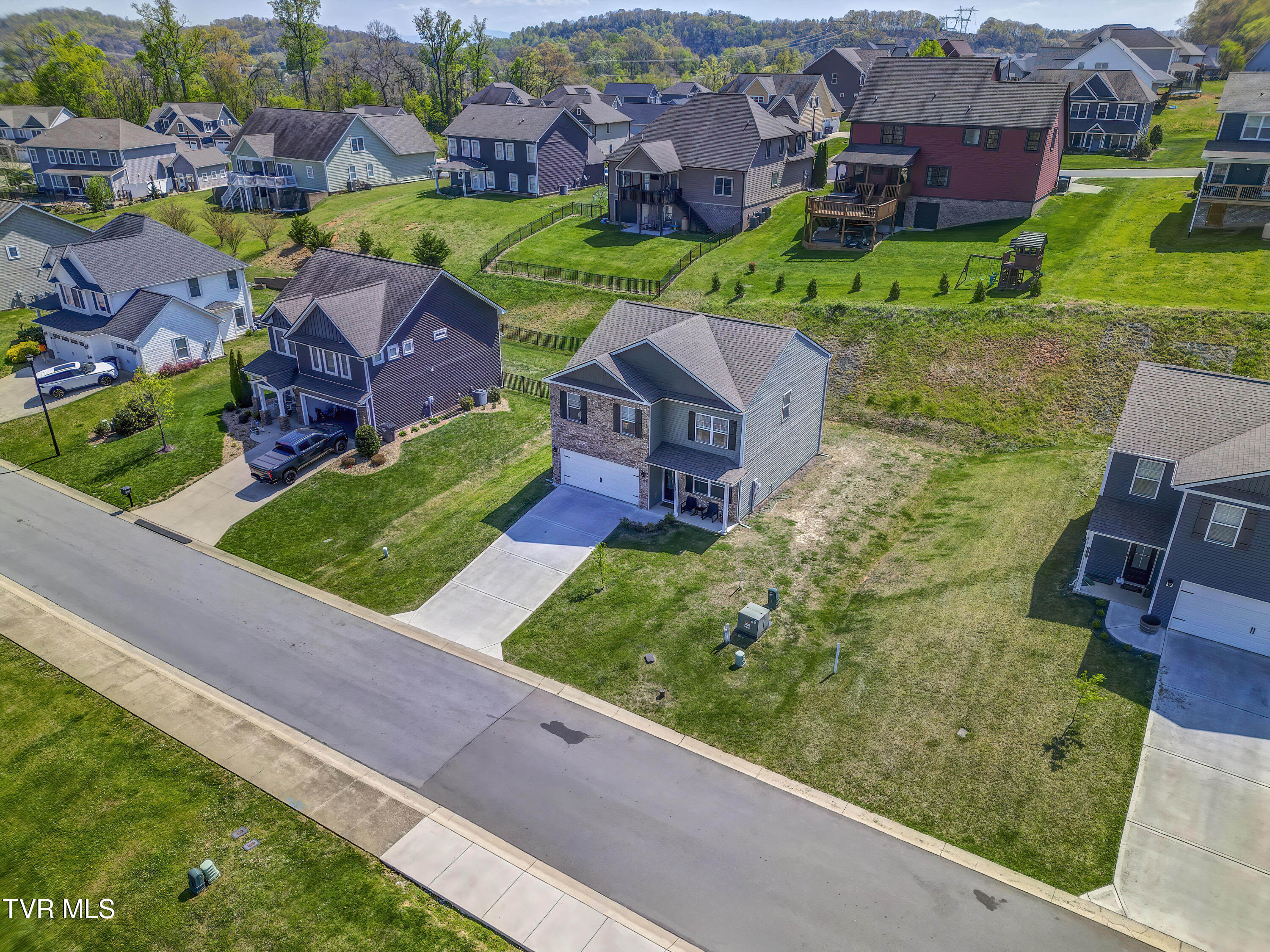 2564 Bridgeforth Crossing Kingsport, TN 37664 - Photo 27 of 28 2564 Bridgeforth Crossing (10)