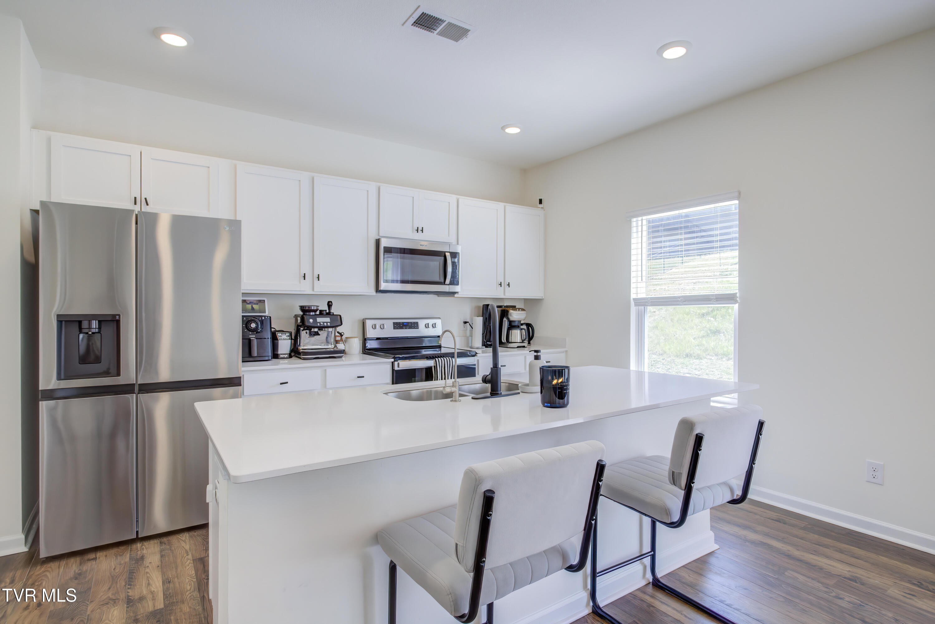 2564 Bridgeforth Crossing Kingsport, TN 37664 - Photo 6 of 28 2564 Bridgeforth Crossing (14)