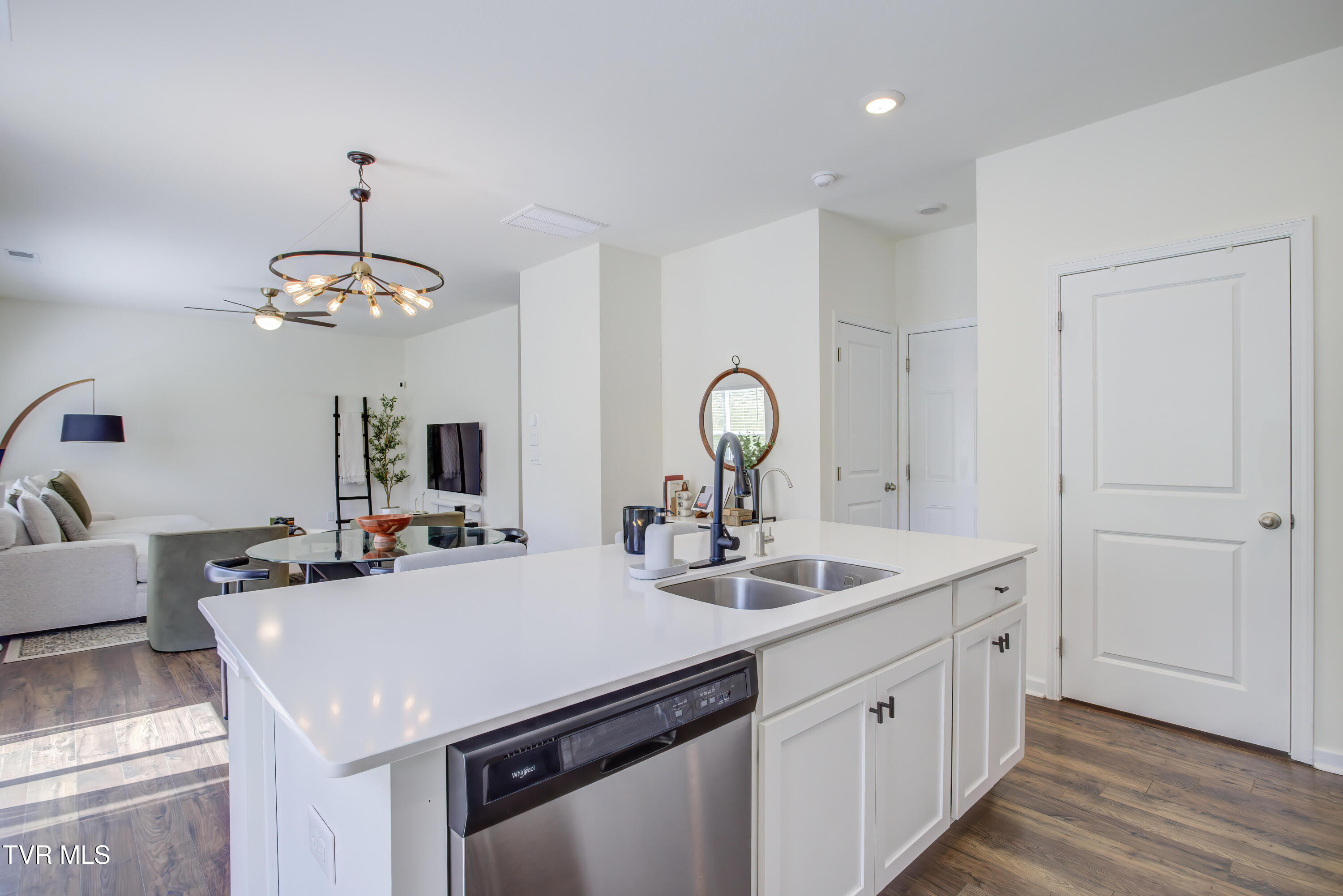 2564 Bridgeforth Crossing Kingsport, TN 37664 - Photo 10 of 28 2564 Bridgeforth Crossing (19)