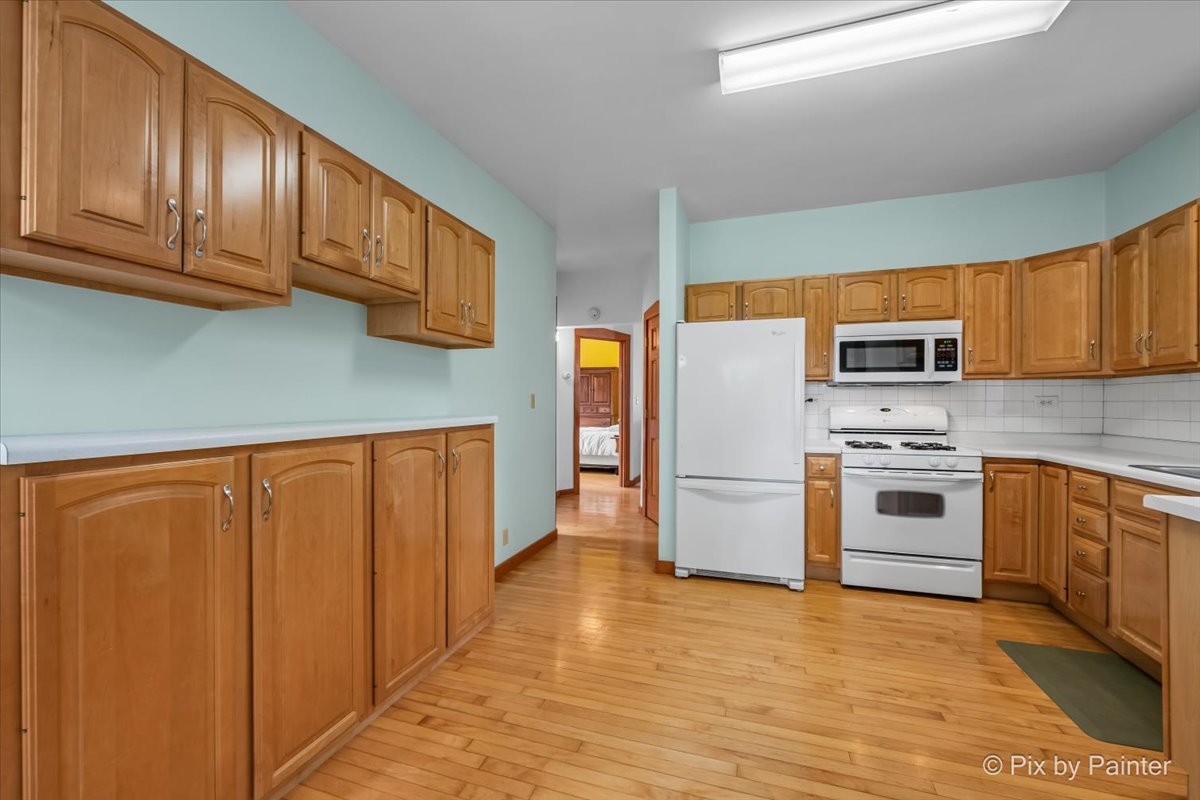 112 Grace Lane Fox River Grove, IL 60021 - Photo 8 of 31