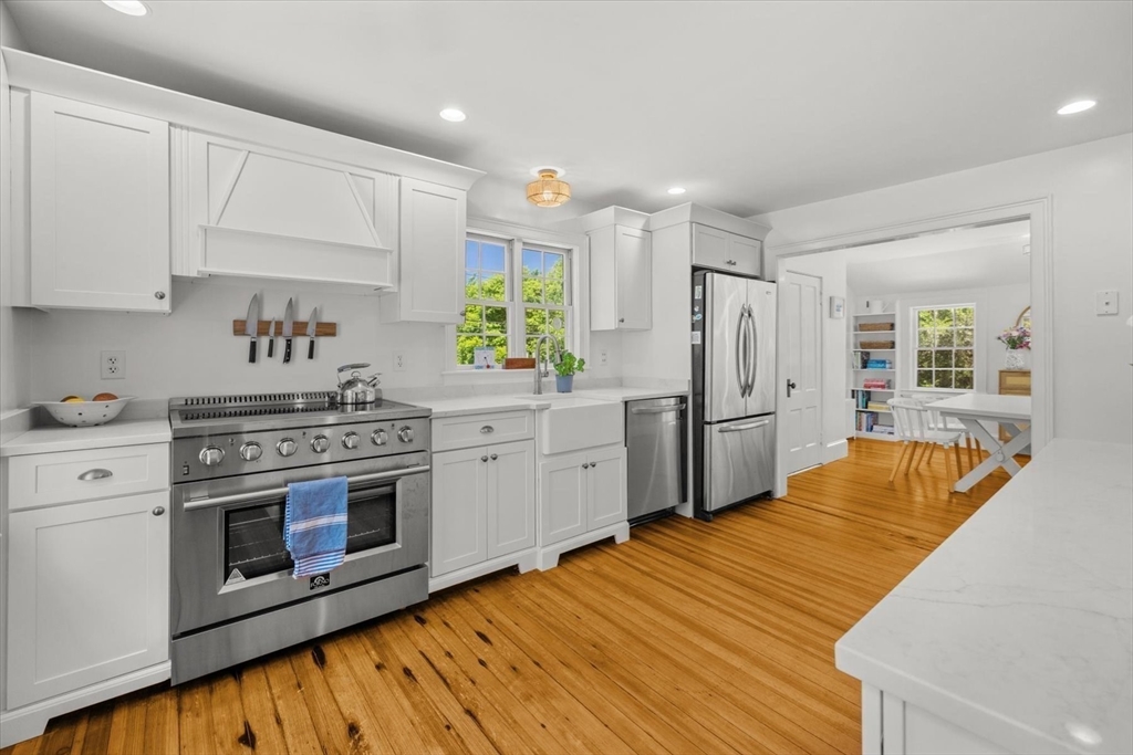 100 Clapp Road Scituate, MA 02066 - Photo 6 of 36