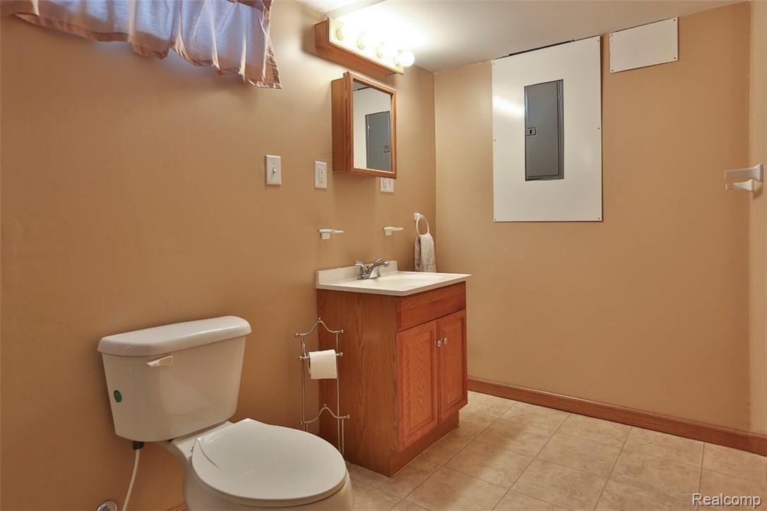 33130 Willow Road New Boston, MI 48164 - Photo 18 of 23 2B8A6421.jpg