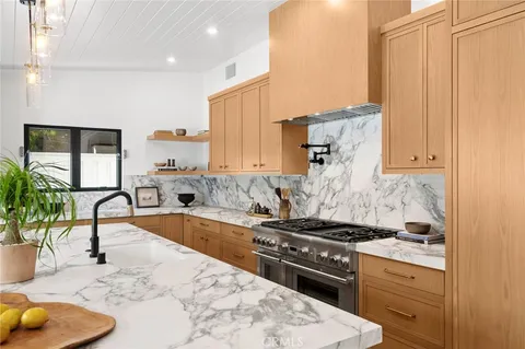 $5,285,000 | 2501 Via Marina, Newport Beach, CA 92660
