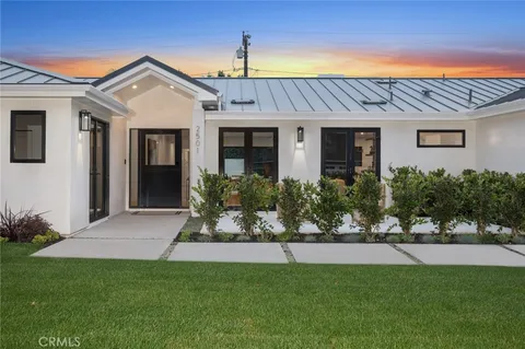 $5,285,000 | 2501 Via Marina, Newport Beach, CA 92660