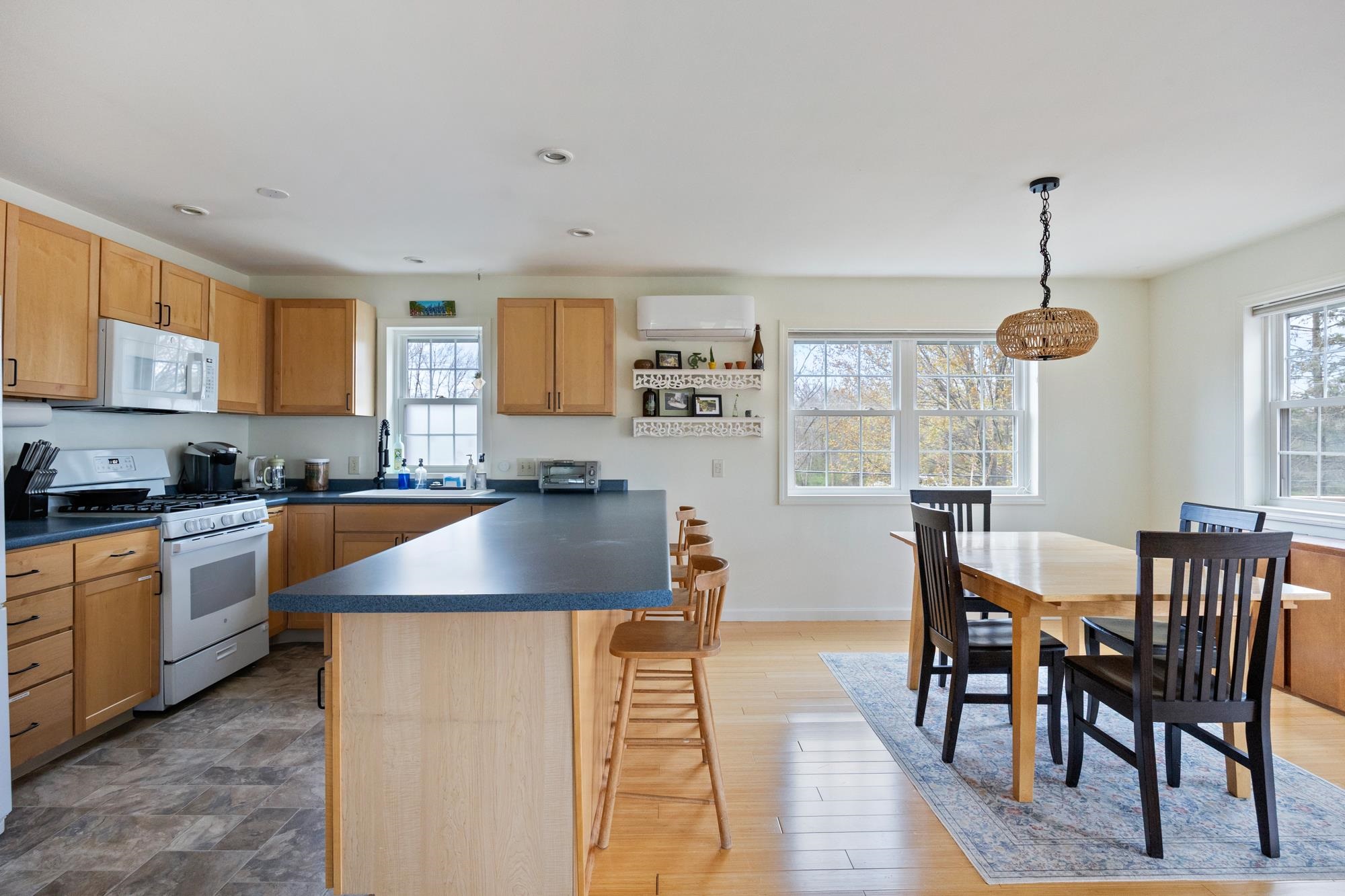7 Sloop Road Grand Isle, VT 05458 - Photo 11 of 49 Gallery Image 11