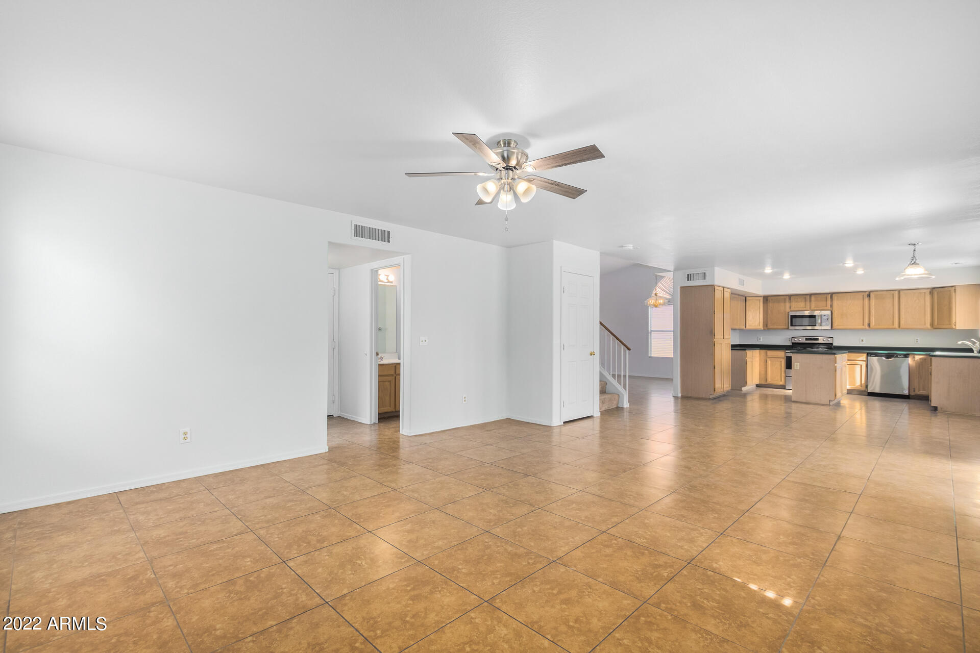 7525 West Calavar Road Peoria, AZ 85381 - Photo 12 of 43 13 - Calavar