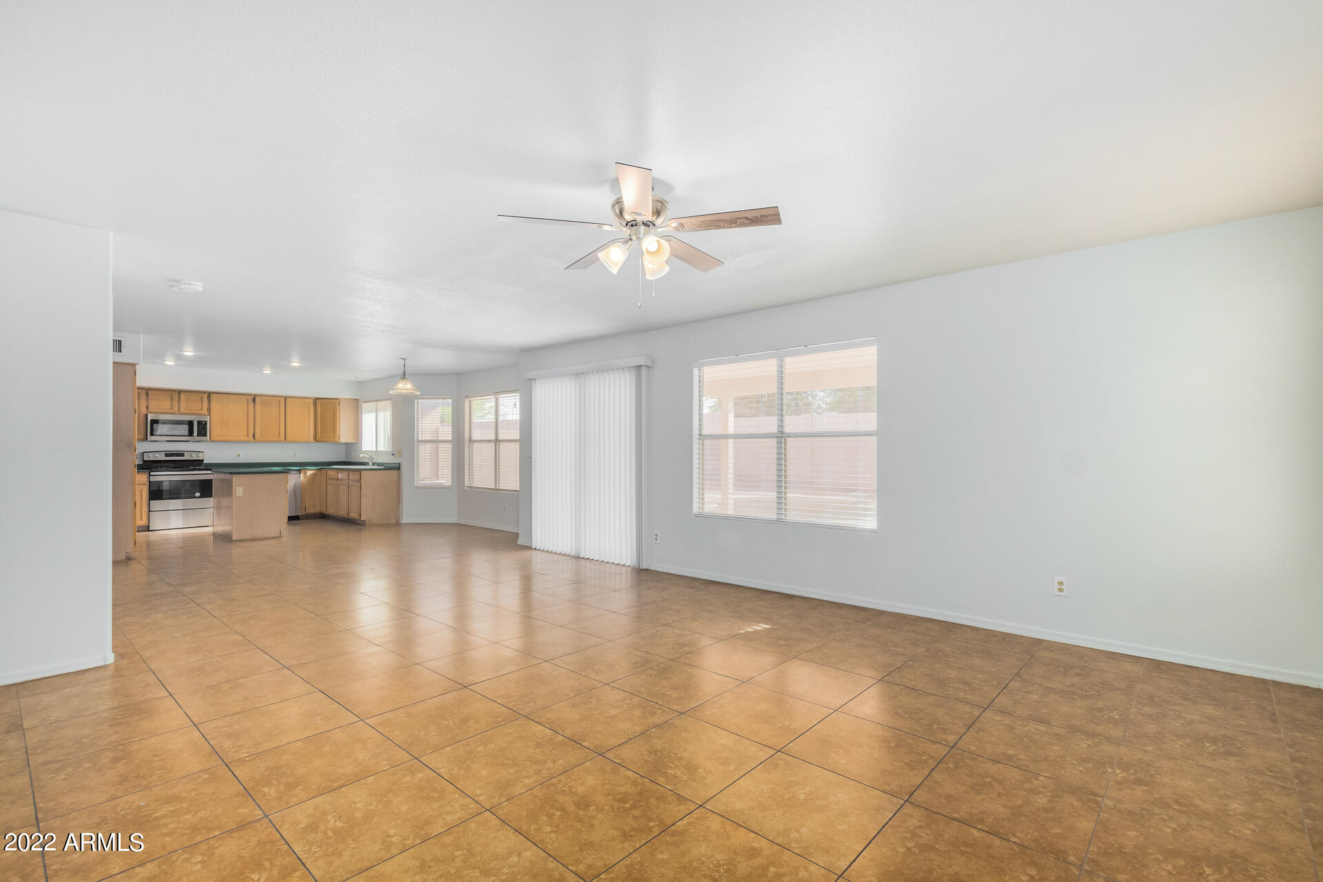 7525 West Calavar Road Peoria, AZ 85381 - Photo 13 of 43 14 - Calavar
