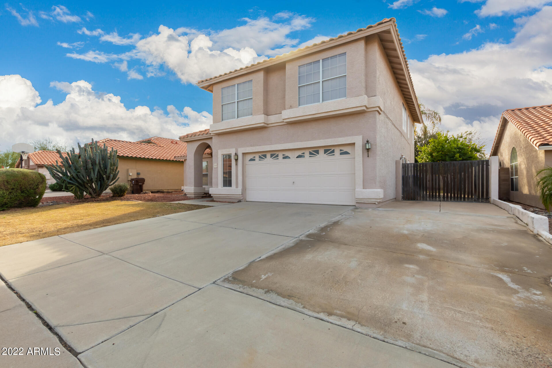 7525 West Calavar Road Peoria, AZ 85381 - Photo 3 of 43 05 - Calavar