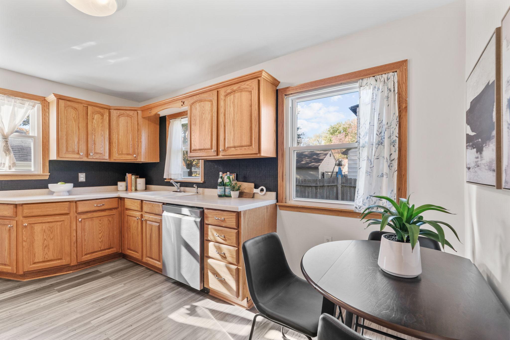 4655 Zane Avenue North Crystal, MN 55422 - Photo 15 of 39