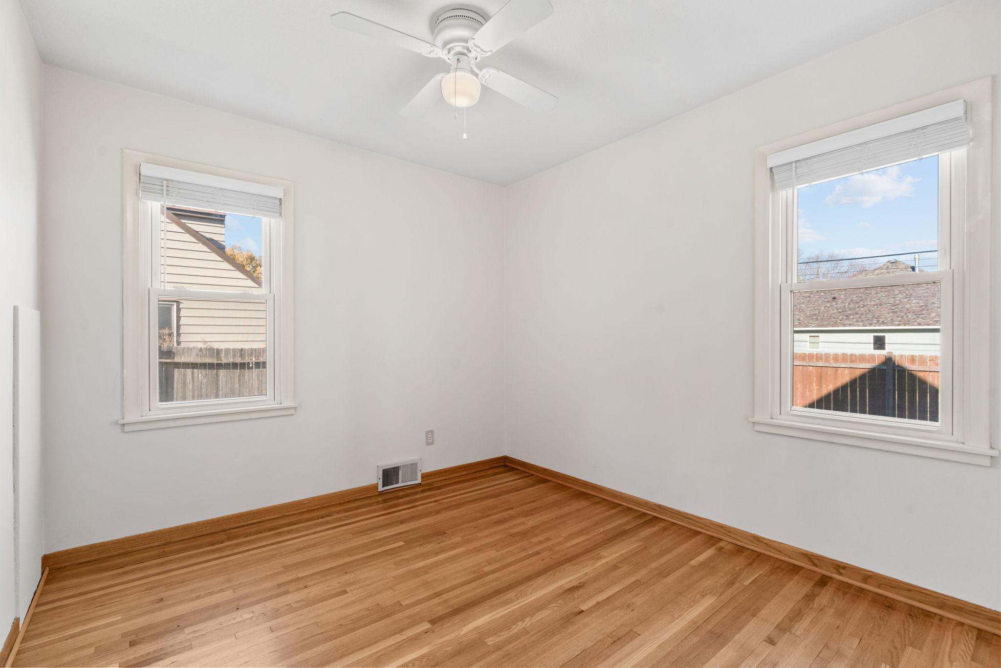 4655 Zane Avenue North Crystal, MN 55422 - Photo 23 of 39