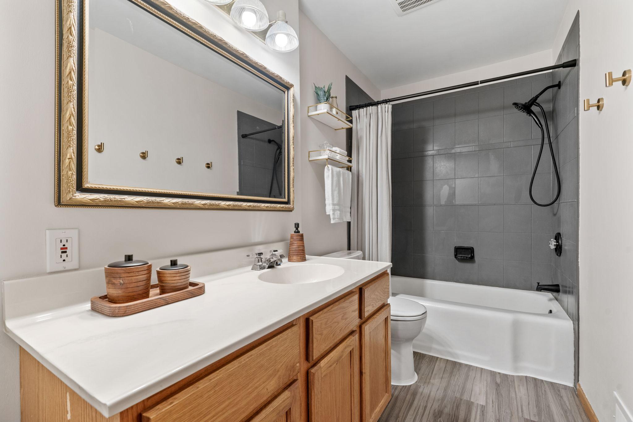 4655 Zane Avenue North Crystal, MN 55422 - Photo 25 of 39