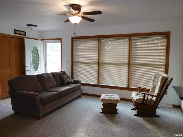 $174,900 | 204 Seckman Drive, Colchester, IL 62326