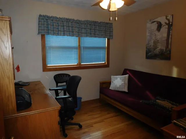 $174,900 | 204 Seckman Drive, Colchester, IL 62326