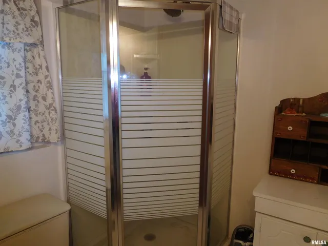 $174,900 | 204 Seckman Drive, Colchester, IL 62326