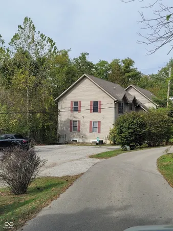 $950 | 250 Locust Lane, Unit 1A, Nashville, IN 47448