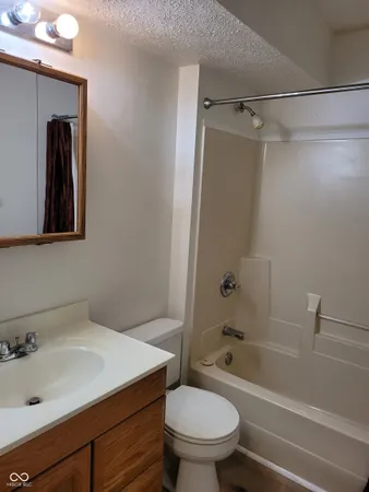 $950 | 250 Locust Lane, Unit 1A, Nashville, IN 47448