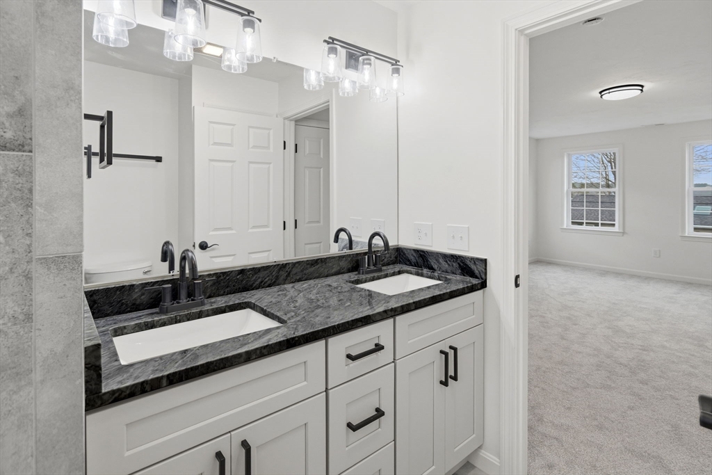 38 Colonial Road Webster, MA 01570 - Photo 32 of 41