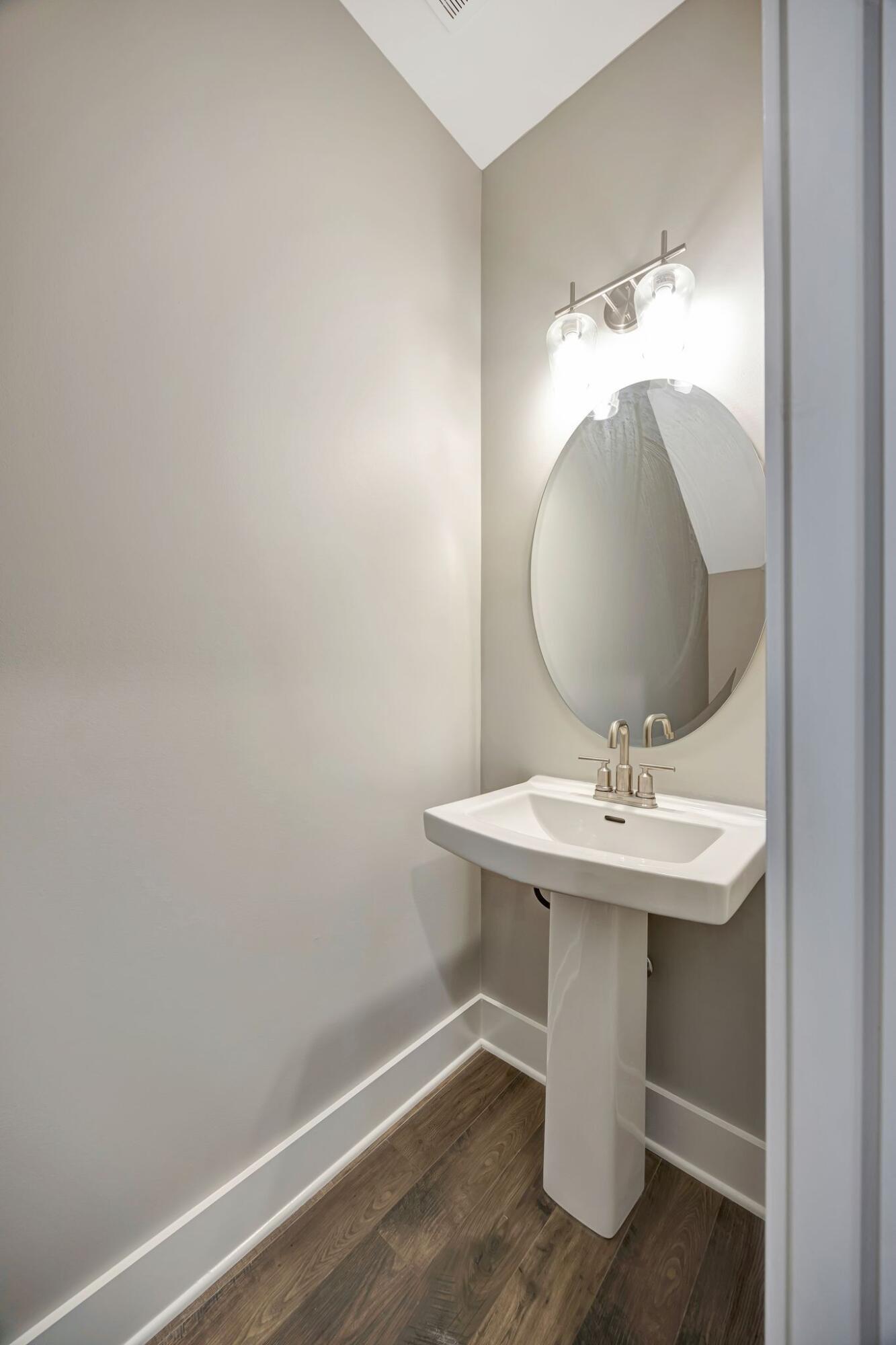 1616 Cotton Way Chattanooga, TN 37404 - Photo 18 of 43 Example Interior 9