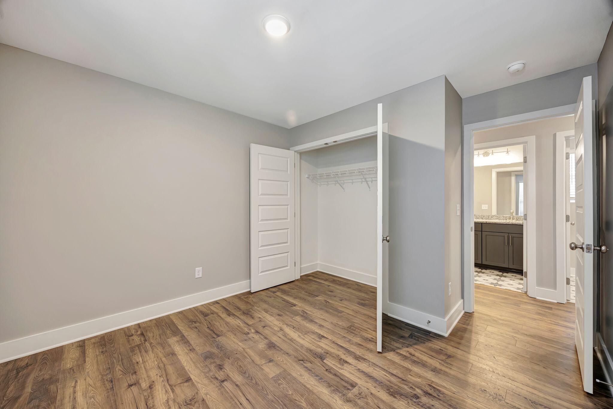 1616 Cotton Way Chattanooga, TN 37404 - Photo 26 of 43 Example Interior 18