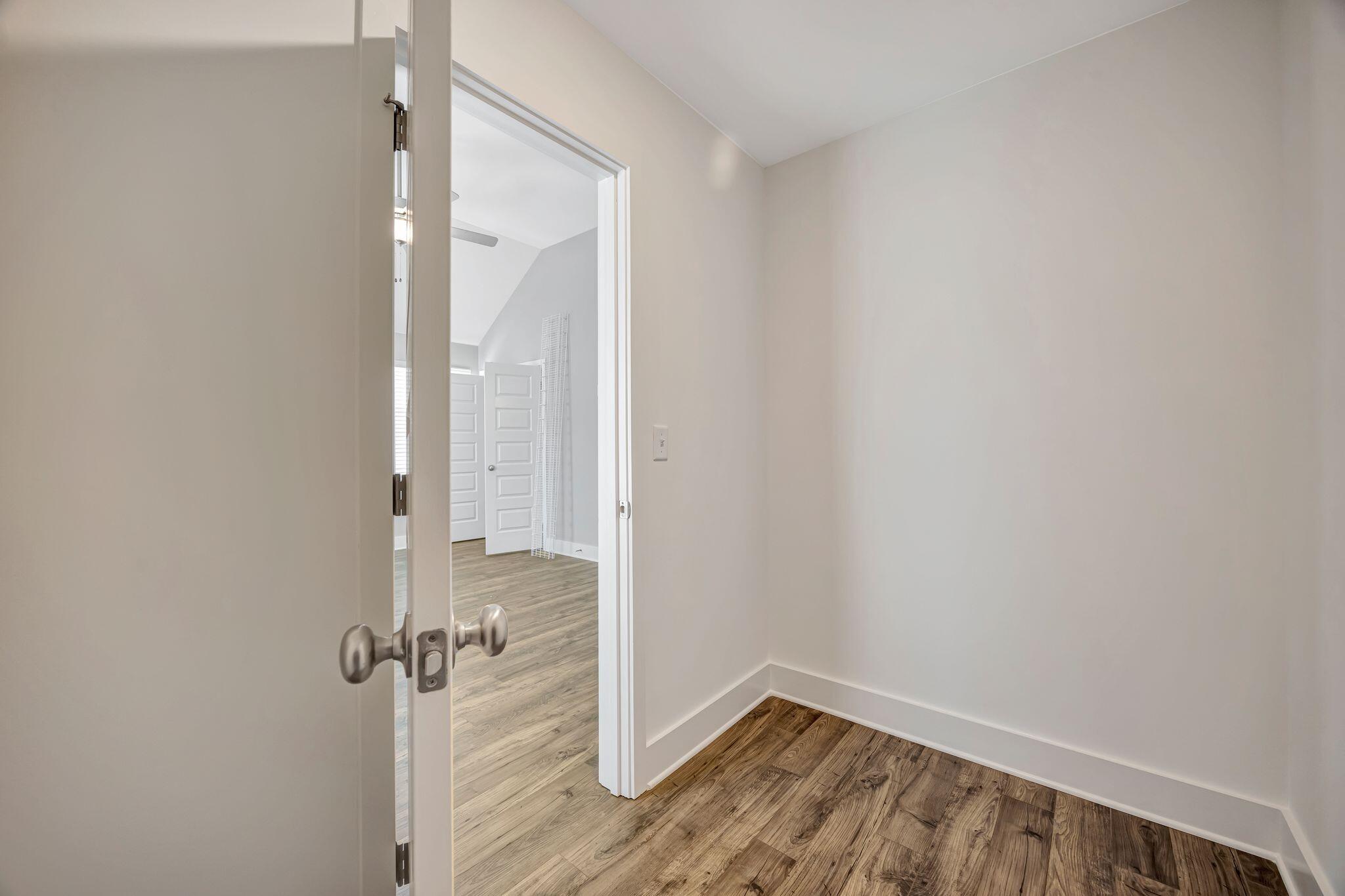 1616 Cotton Way Chattanooga, TN 37404 - Photo 31 of 43 Example Interior 23