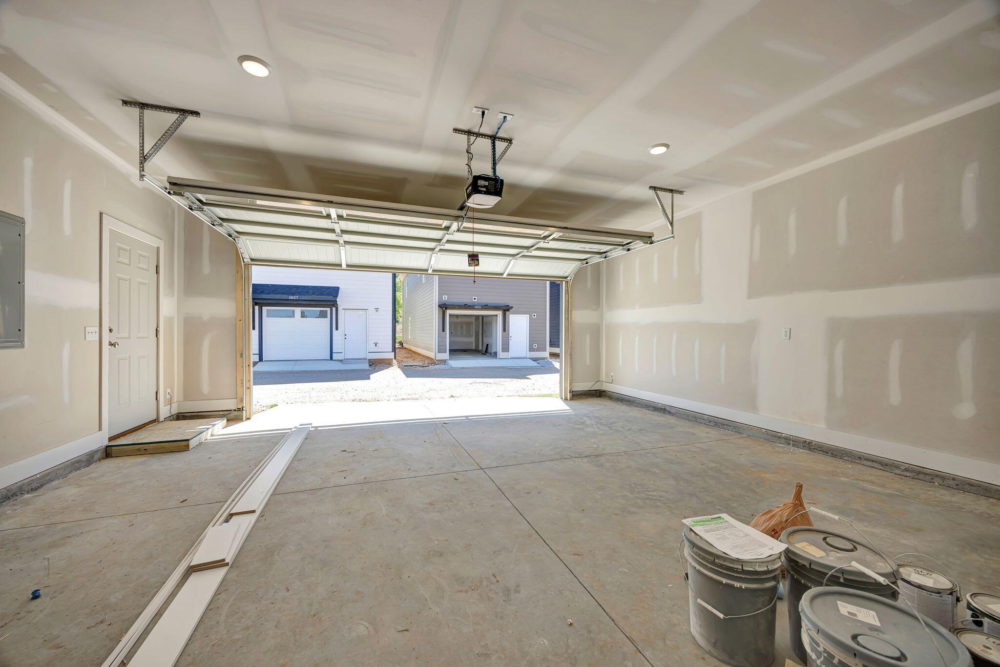 1616 Cotton Way Chattanooga, TN 37404 - Photo 34 of 43 Example Interior 26