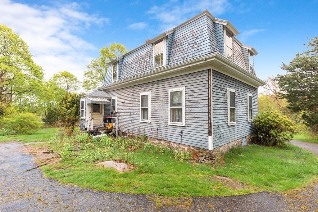 210 Hull Street Hingham, MA 02043 - Photo 5 of 11