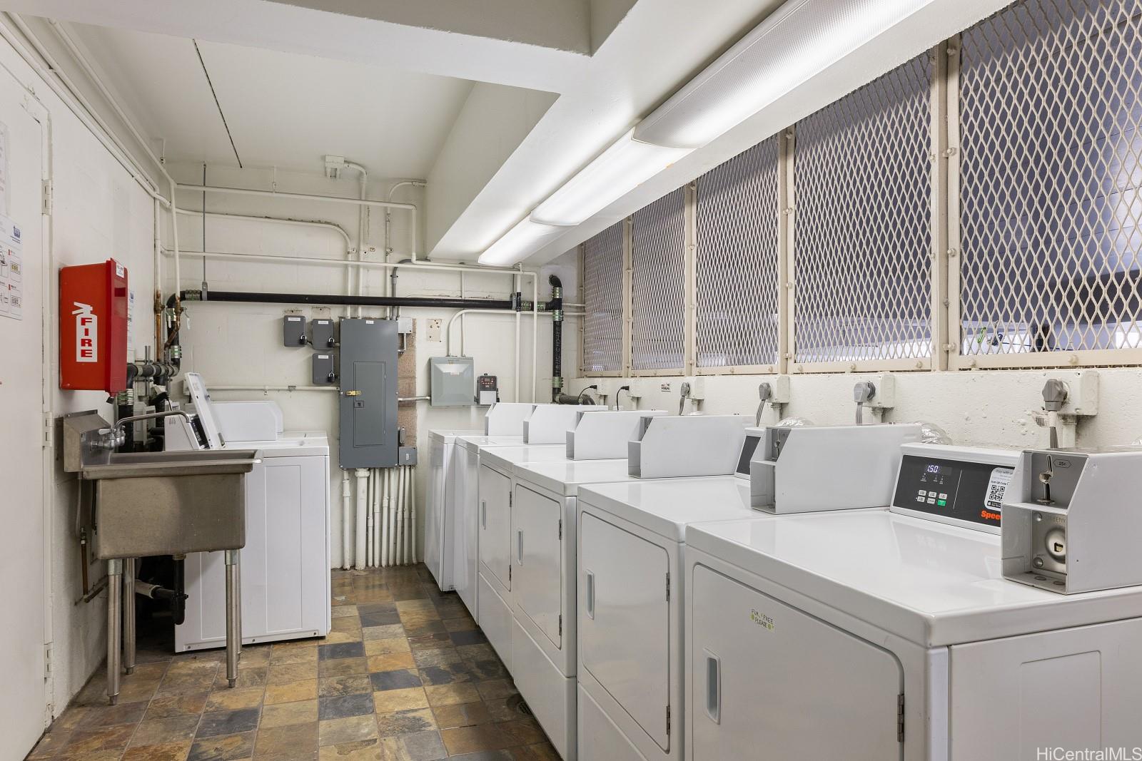 1516 Ward Avenue, Unit 302 Honolulu, HI 96822 - Photo 13 of 16 Community Laundry area