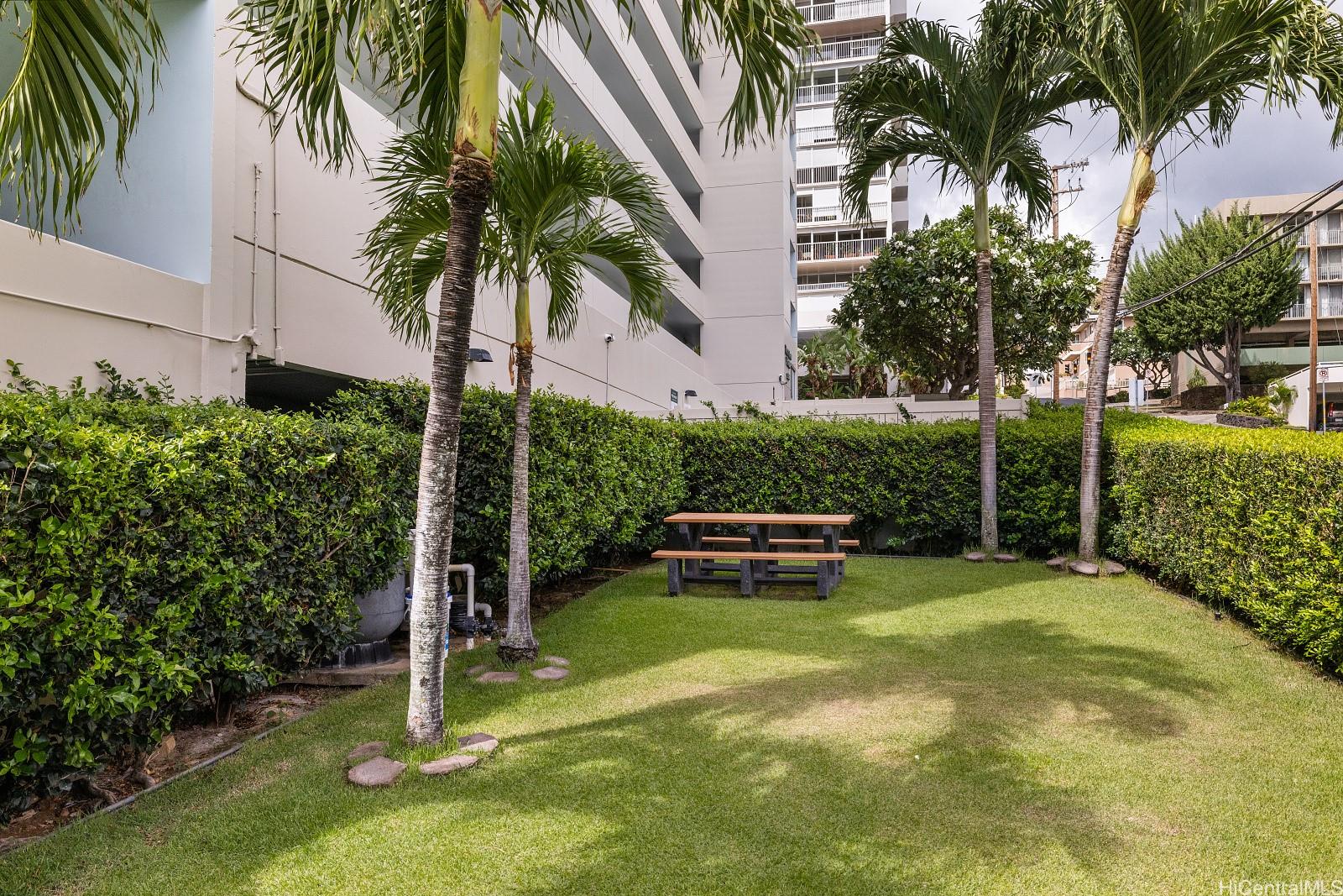 1516 Ward Avenue, Unit 302 Honolulu, HI 96822 - Photo 14 of 16 Pet friendly building with nice park area for your furry friends