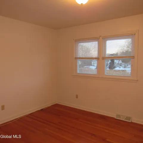 $2,200 | 34 A Commodore Street, Colonie, NY 12205