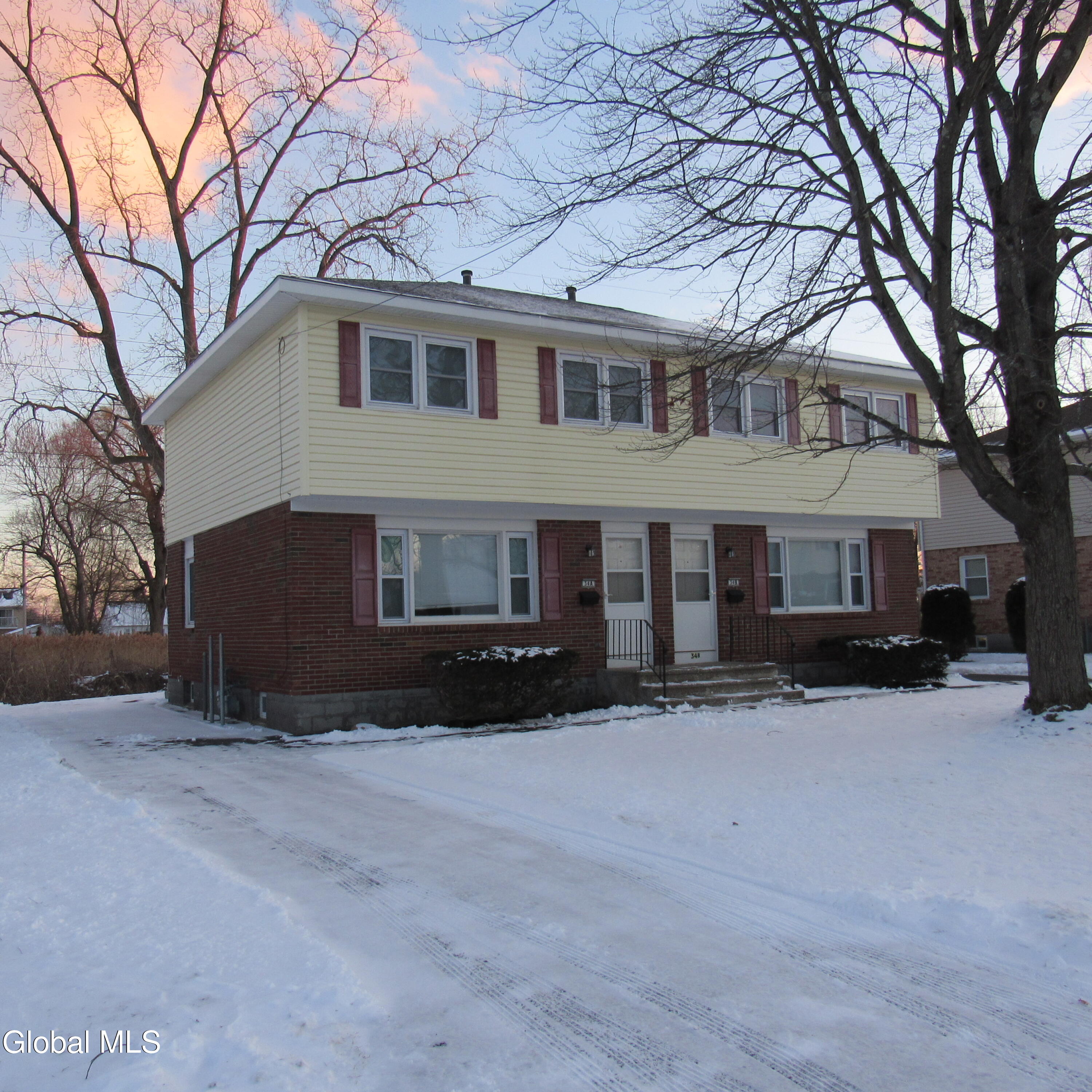 34 A Commodore Street Colonie, NY 12205 - Photo 2 of 24 IMG_1697