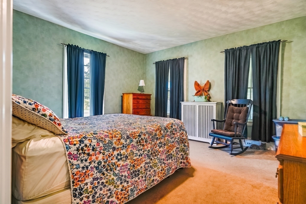 1236 Main Street Acushnet, MA 02743 - Photo 16 of 36