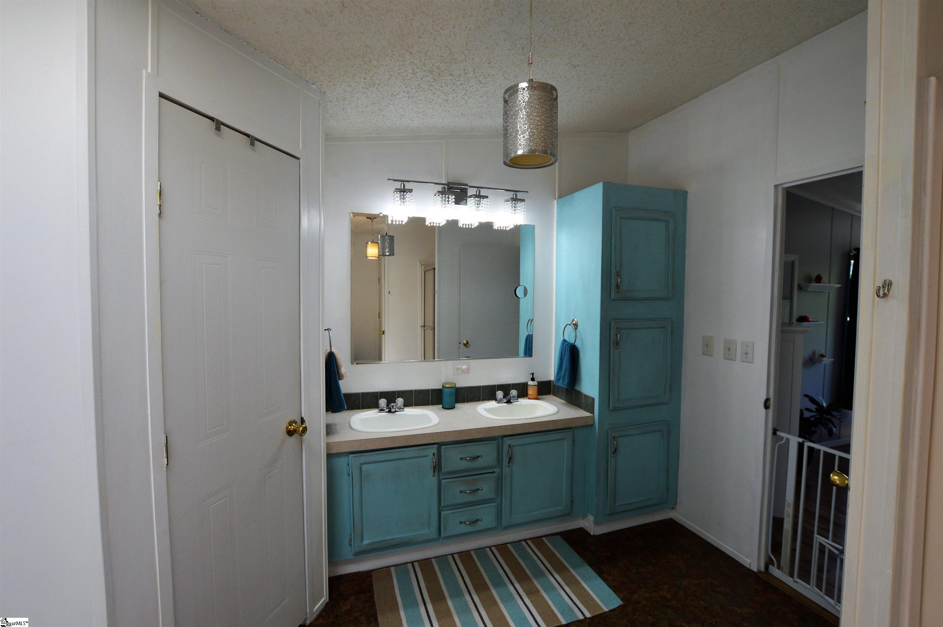 2116 Lamb Mountain Road Hendersonville, NC 28792 - Photo 14 of 29