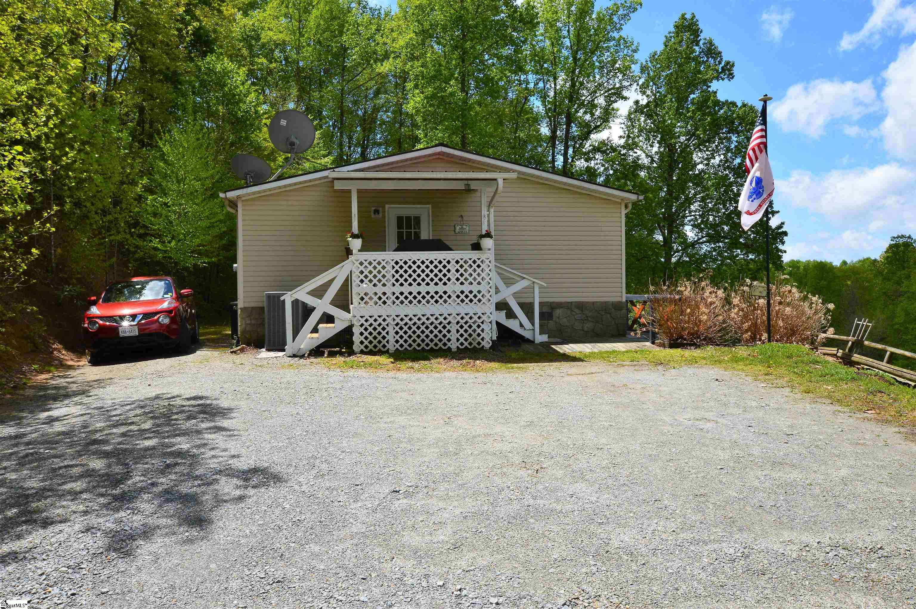 2116 Lamb Mountain Road Hendersonville, NC 28792 - Photo 2 of 29