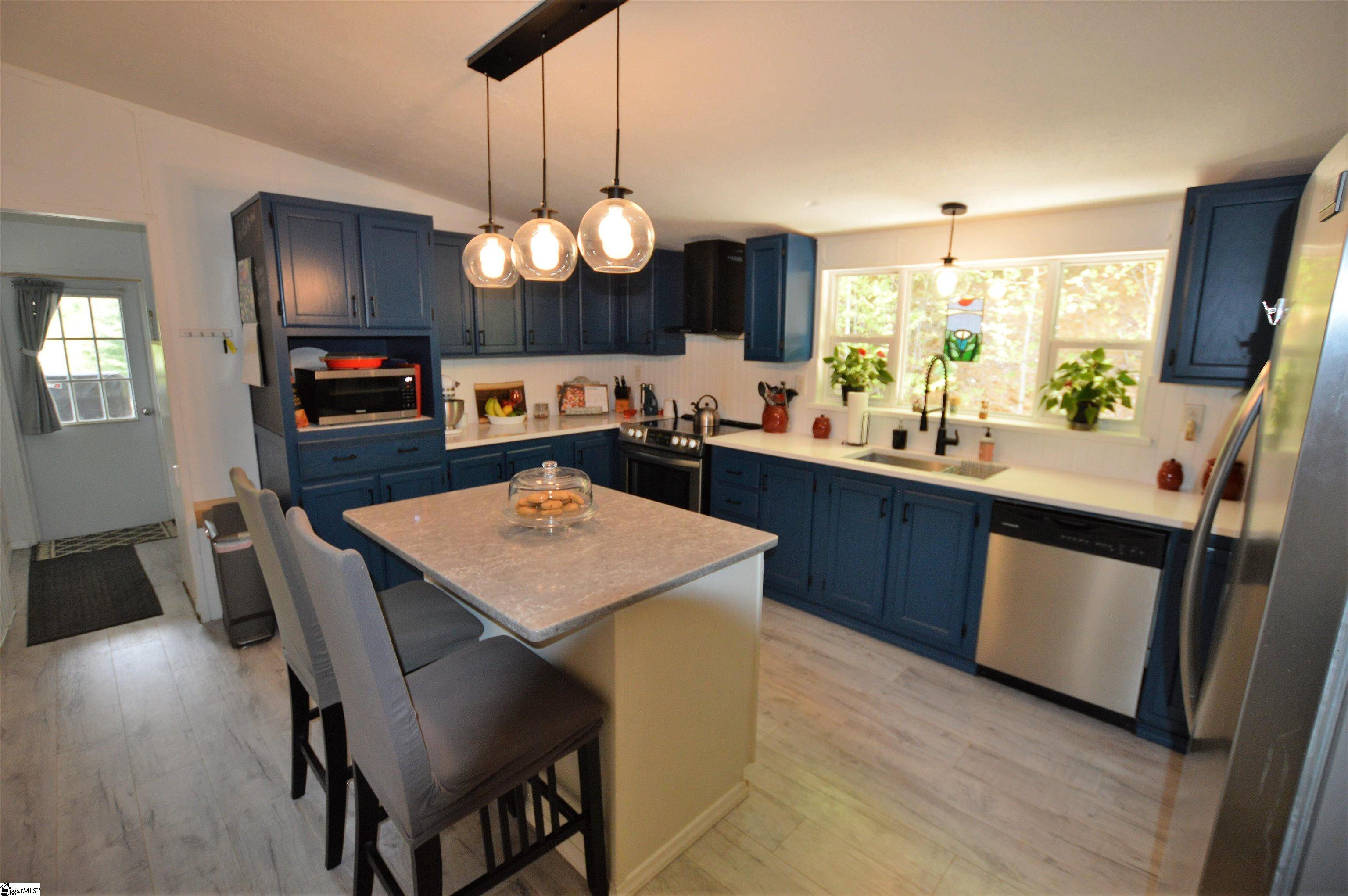 2116 Lamb Mountain Road Hendersonville, NC 28792 - Photo 10 of 29