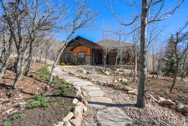 82 Meadow Drive Springville, UT 84663 - Photo 2 of 61