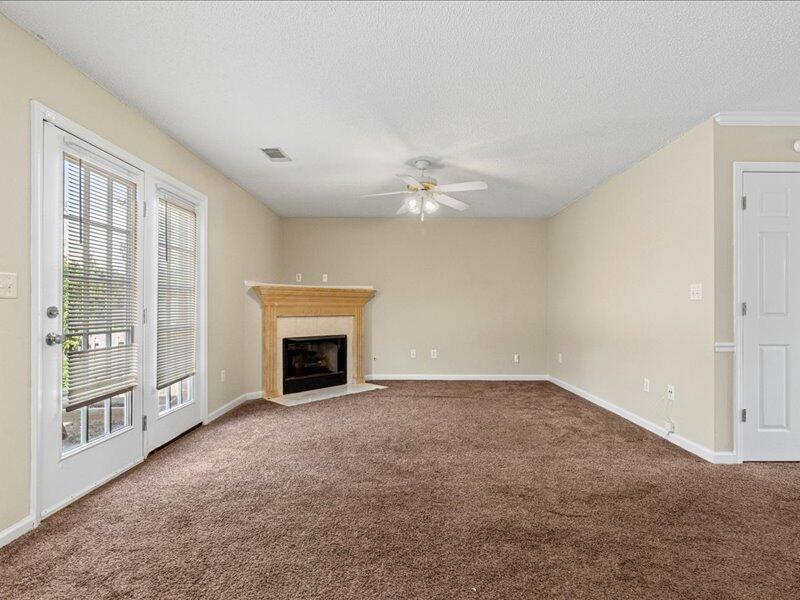 4701 Martha's Way Grovetown, GA 30813 - Photo 8 of 28 14-Living Room