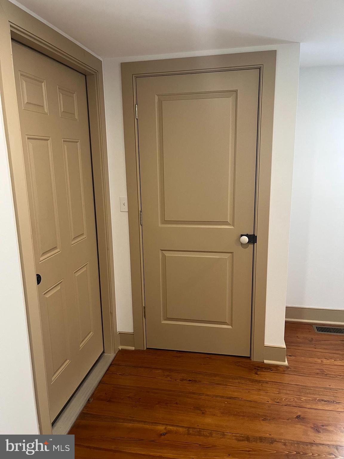 112 Main Street Hamilton, NJ 08620 - Photo 12 of 54 laundry / mud room